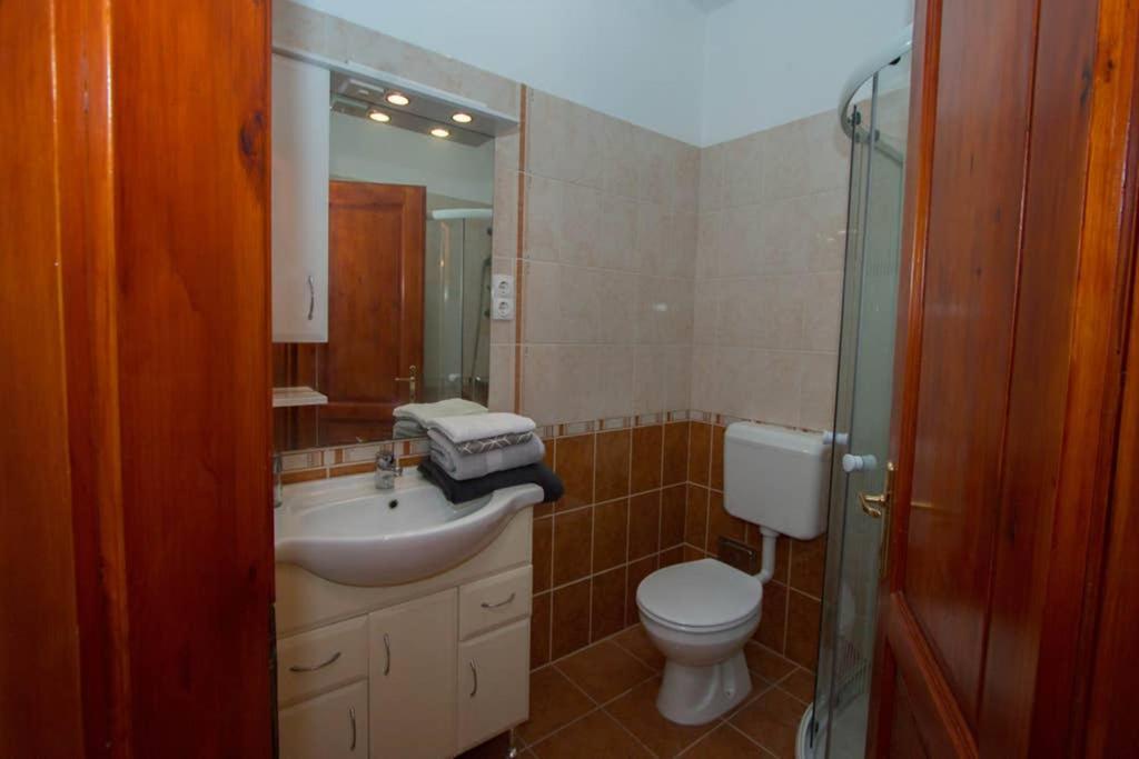 Teubel Apartman 2 Székesfehérvár Εξωτερικό φωτογραφία